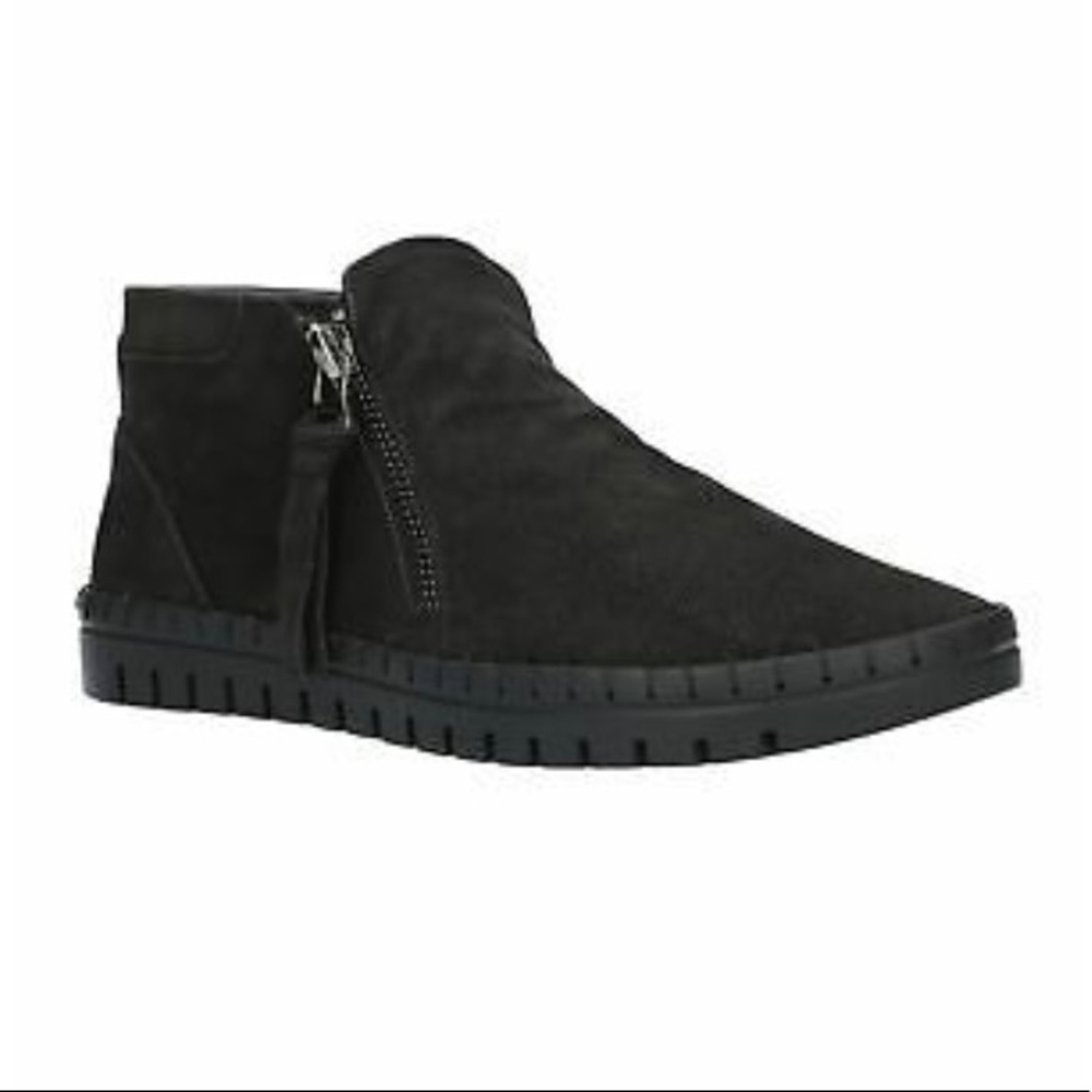 Easy Street Shalina Black Zip Booties